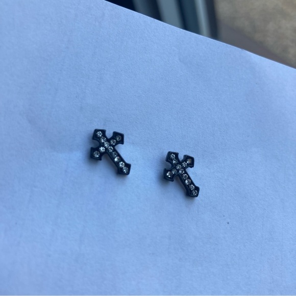 Rhinestone cross earrings - Picture 5 of 6